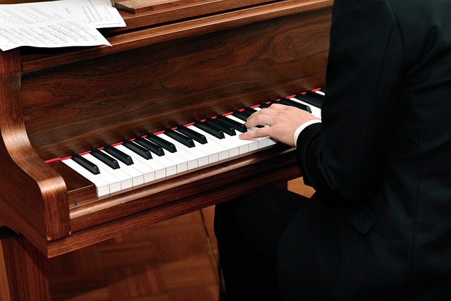 Midi keyboards vs. traditionelle keyboards: Hvad er forskellen?